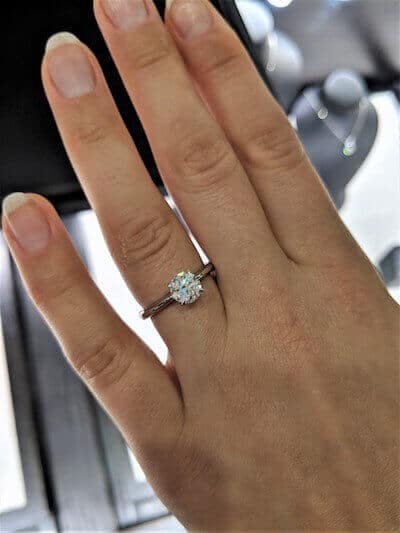 Round Diamond at Hardy Brothers Sydney