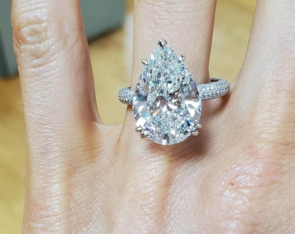 How to Style Platinum Engagement Rings: Styling Platinum Rings