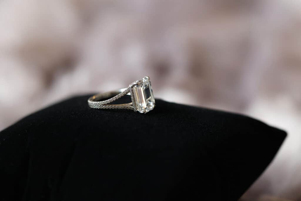 illusion wide band custom split shank