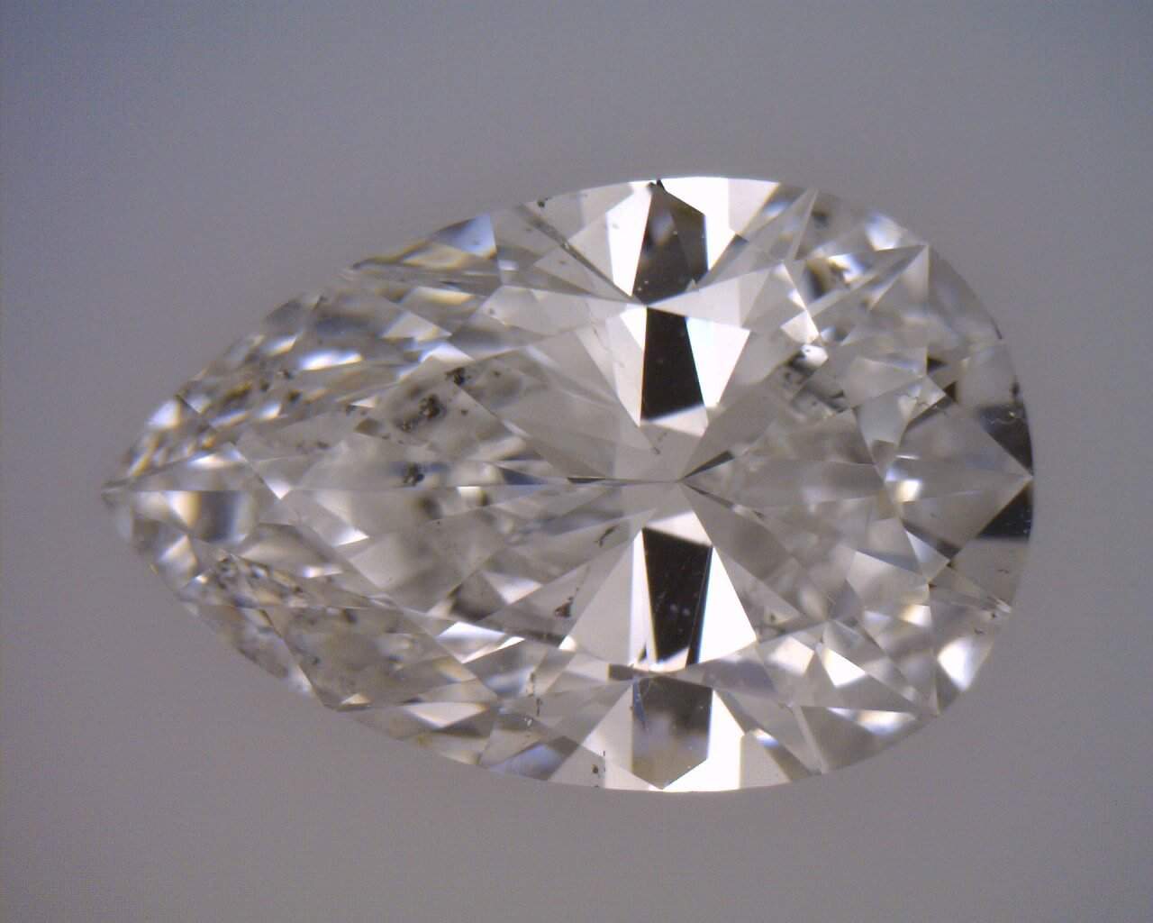 Pear Shaped Diamonds What's the Best Engagement Ring Ratio?